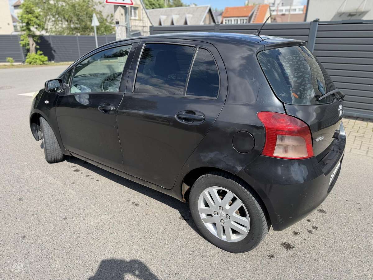 Toyota Yaris - 9