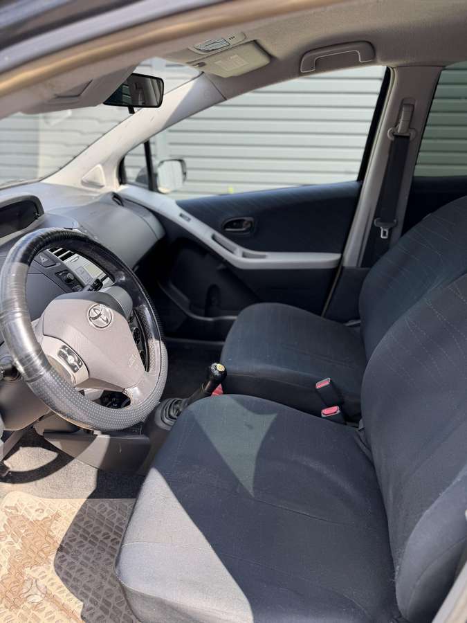 Toyota Yaris - 11