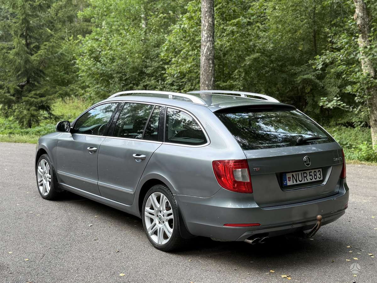 Skoda Superb, 2.0 l., wagon