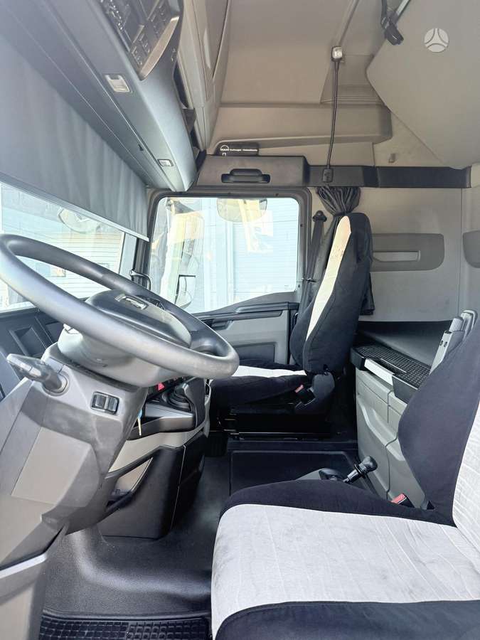 MAN TGX18.510 su retarderiu, double sleeper