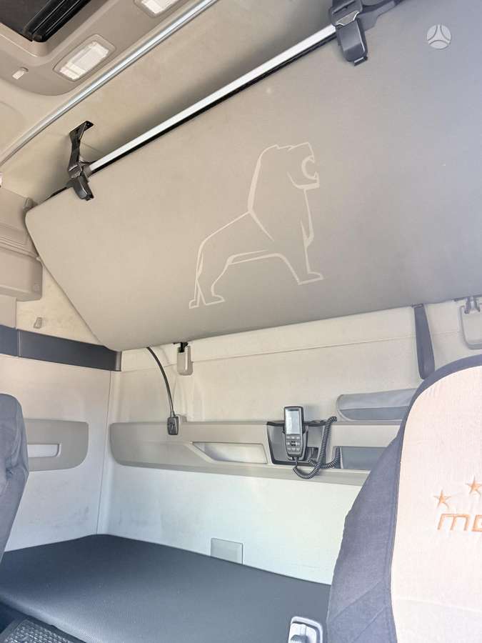 MAN TGX18.510 su retarderiu, double sleeper