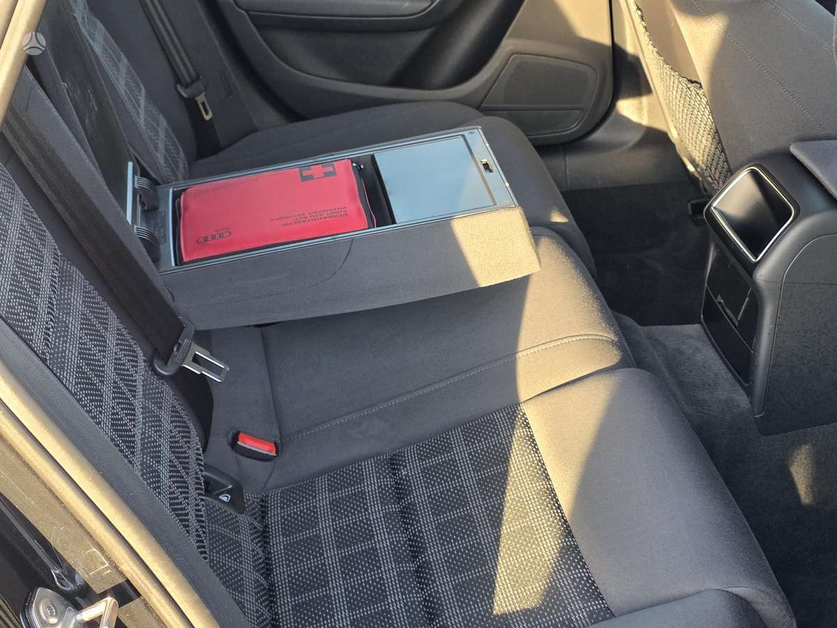 Audi A4, 2.0 l., Универсал