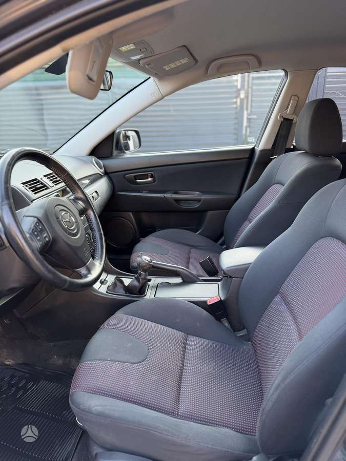 Mazda 3, 1.6 l., Хэтчбек