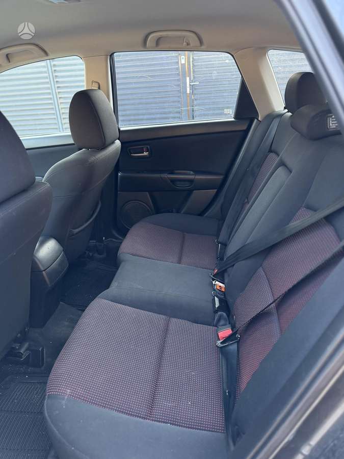 Mazda 3, 1.6 l., Хэтчбек