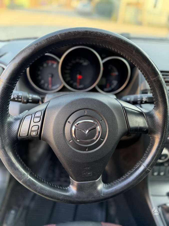 Mazda 3, 1.6 l., Хэтчбек