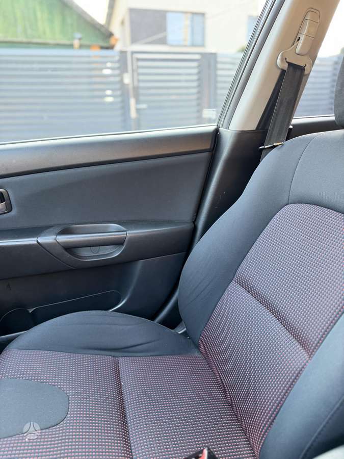 Mazda 3, 1.6 l., Хэтчбек