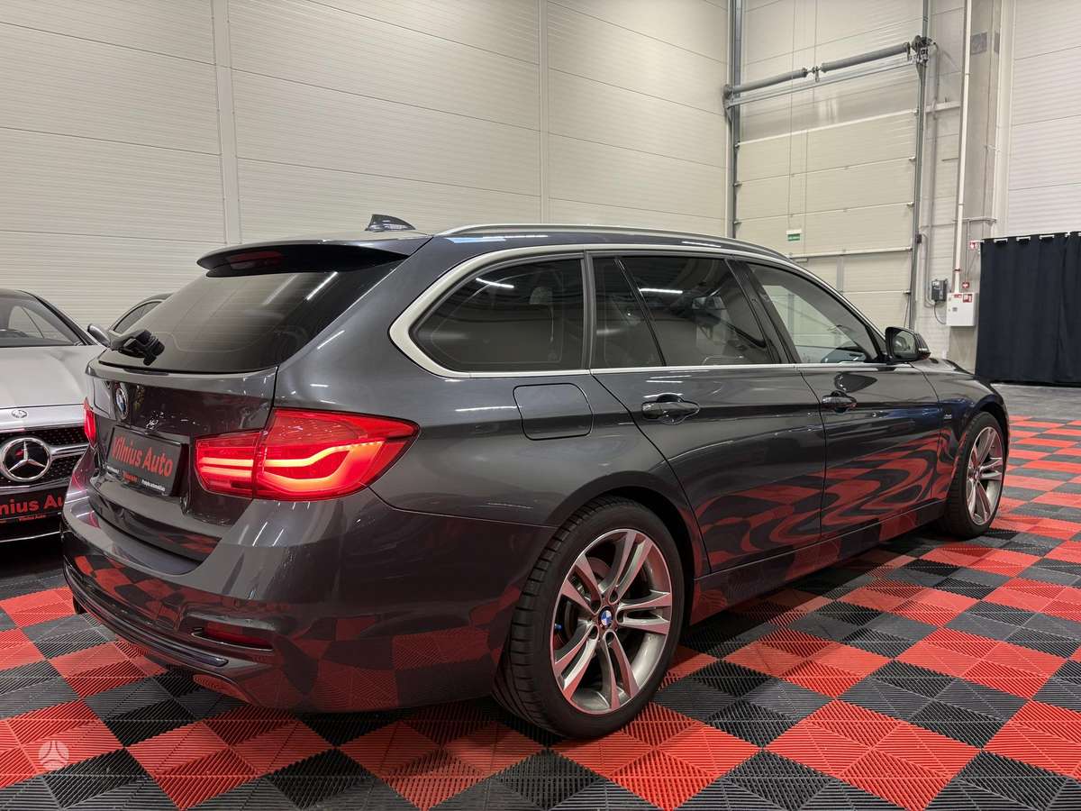 BMW 330, 2.0 l., wagon