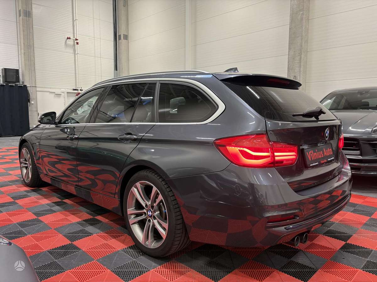 BMW 330, 2.0 l., wagon