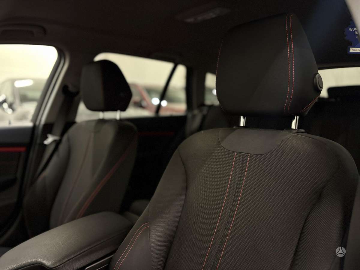BMW 330, 2.0 l., wagon