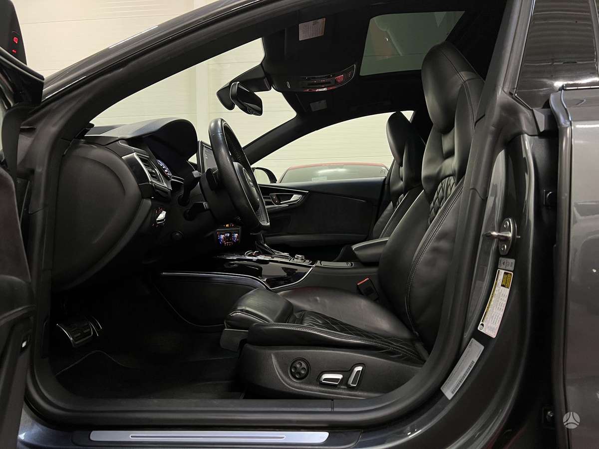 Audi A7, 3.0 l., saloon / sedan