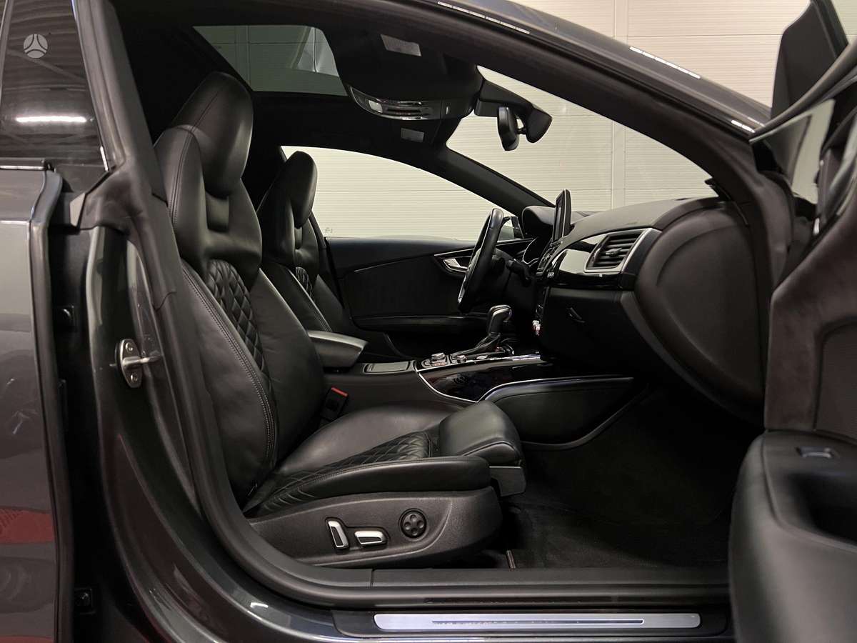 Audi A7, 3.0 l., saloon / sedan