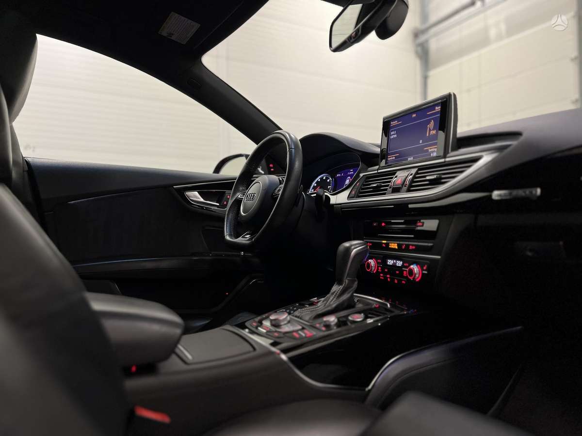 Audi A7, 3.0 l., saloon / sedan
