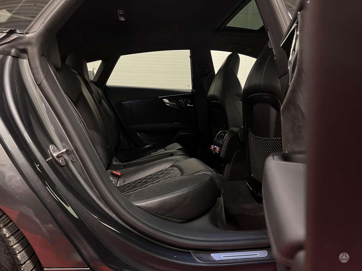 Audi A7, 3.0 l., saloon / sedan