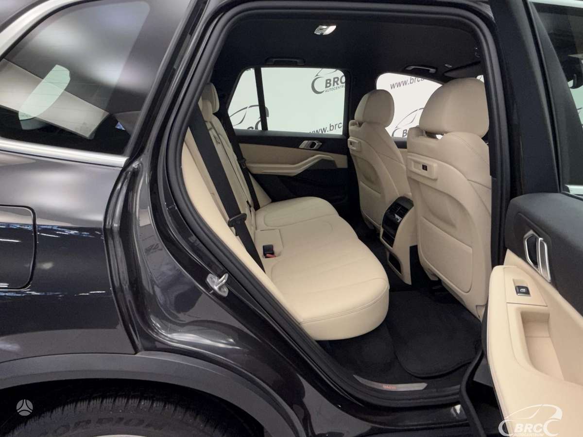 BMW X5, 2.0 l., off-road / crossover