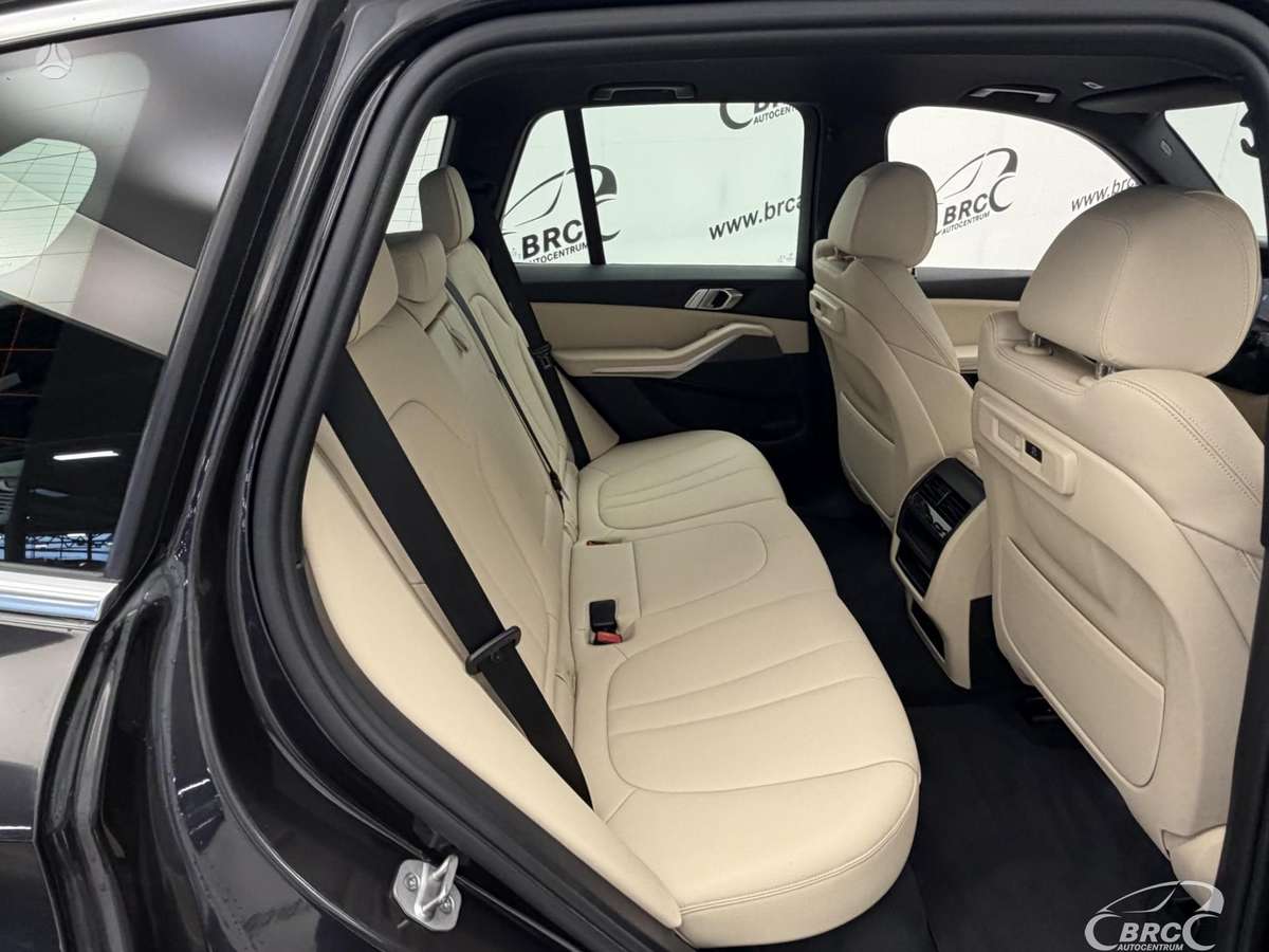 BMW X5, 2.0 l., off-road / crossover