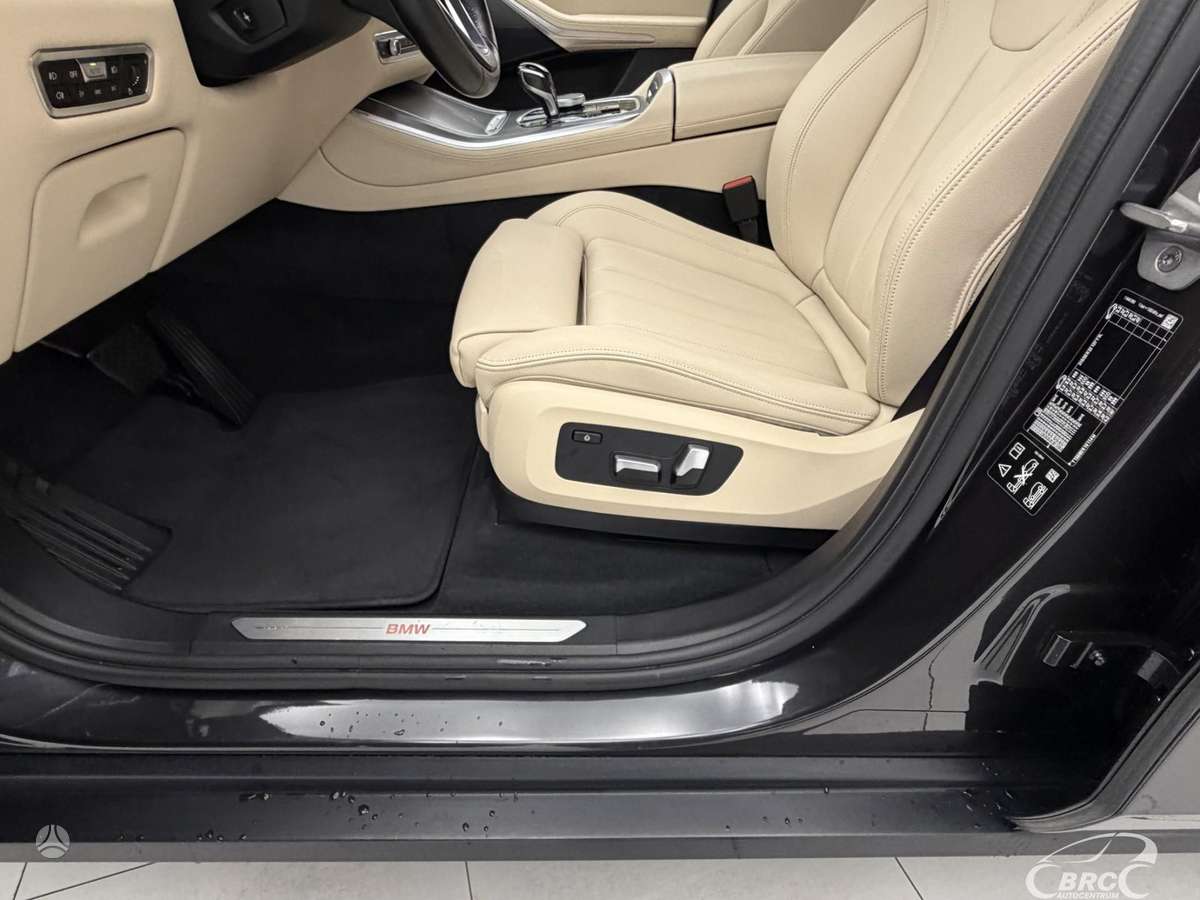 BMW X5, 2.0 l., off-road / crossover