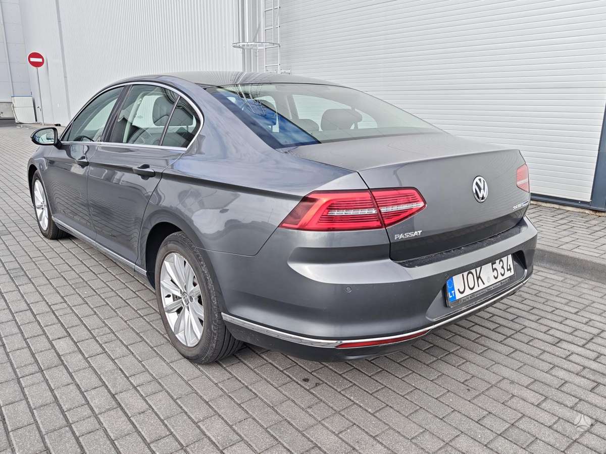 Volkswagen Passat - 3
