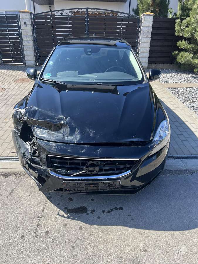Volvo V40, 2.0 l., Хэтчбек