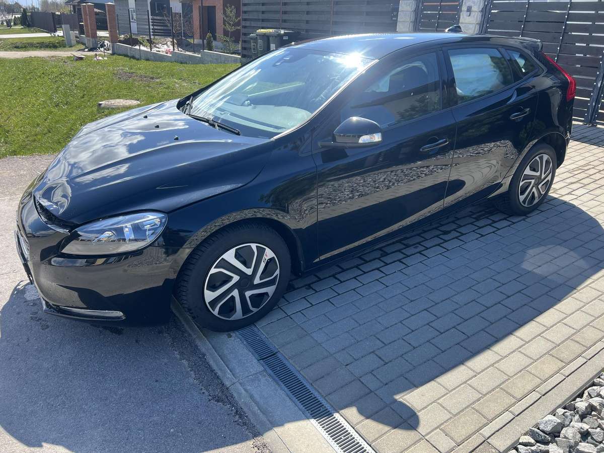 Volvo V40, 2.0 l., Хэтчбек