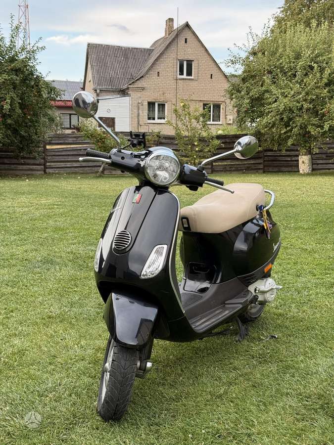 Piaggio Vespa 50cc, мотороллеры / мопеды