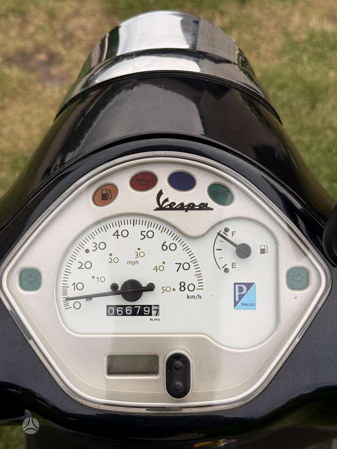 Piaggio Vespa 50cc, мотороллеры / мопеды