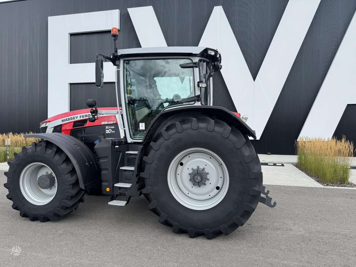 Massey Ferguson 8S.225, tractors