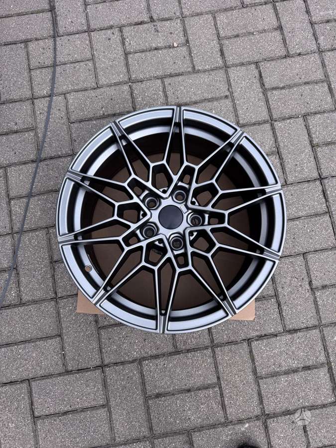BMW Style 826M, lengvojo lydinio, R18
