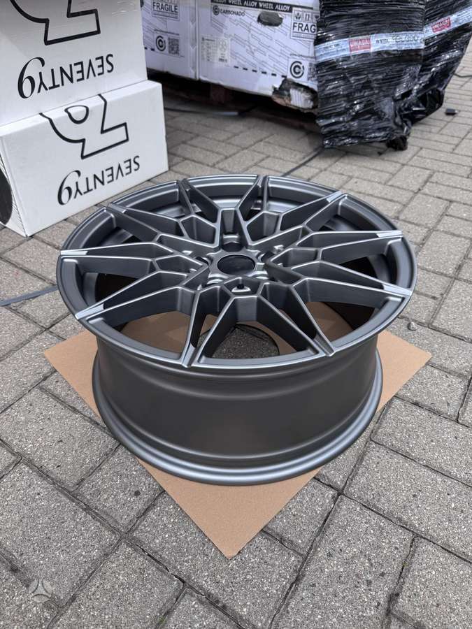 BMW Style 826M, light alloy, R18