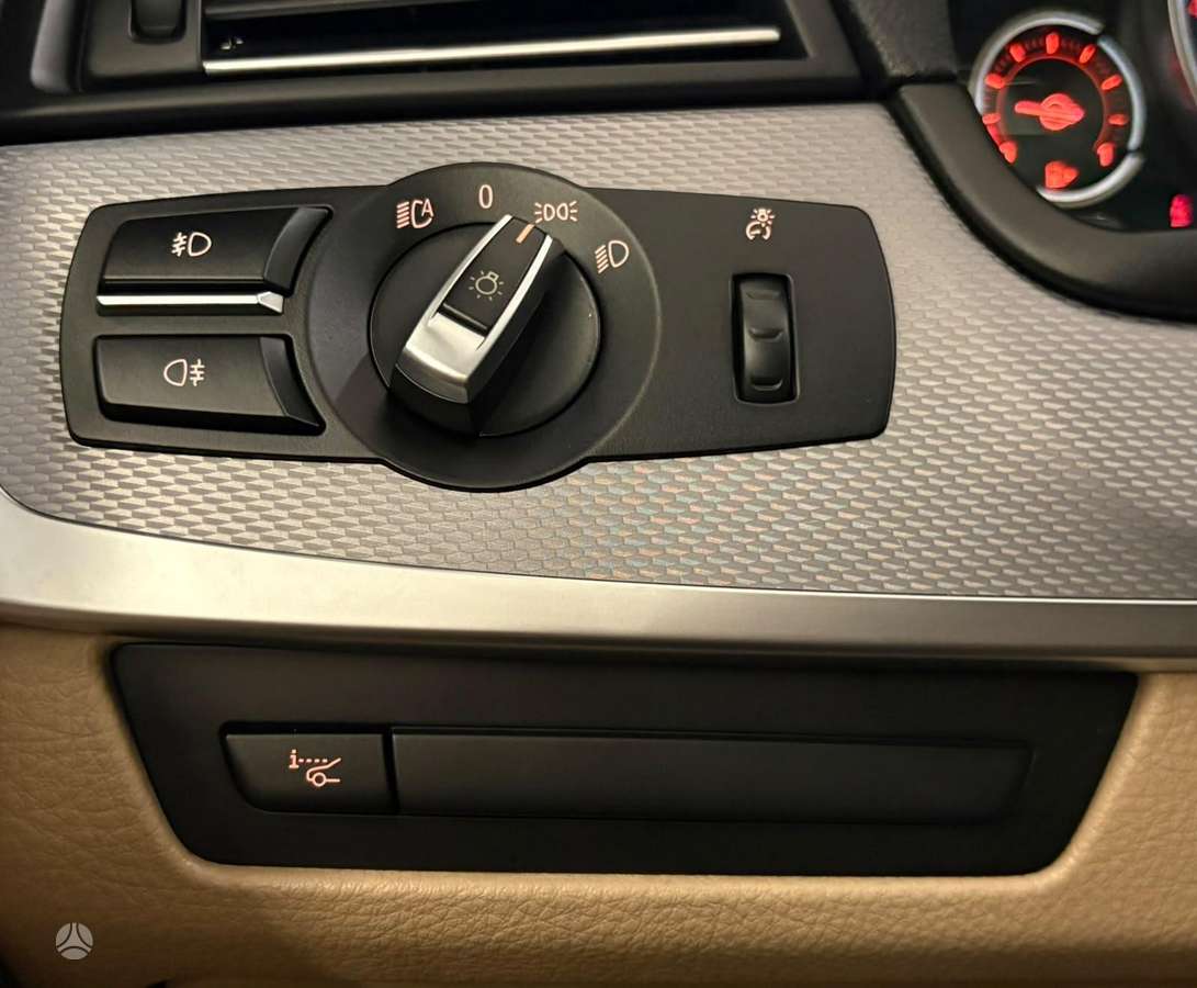 BMW 520, 2.0 l., Седан