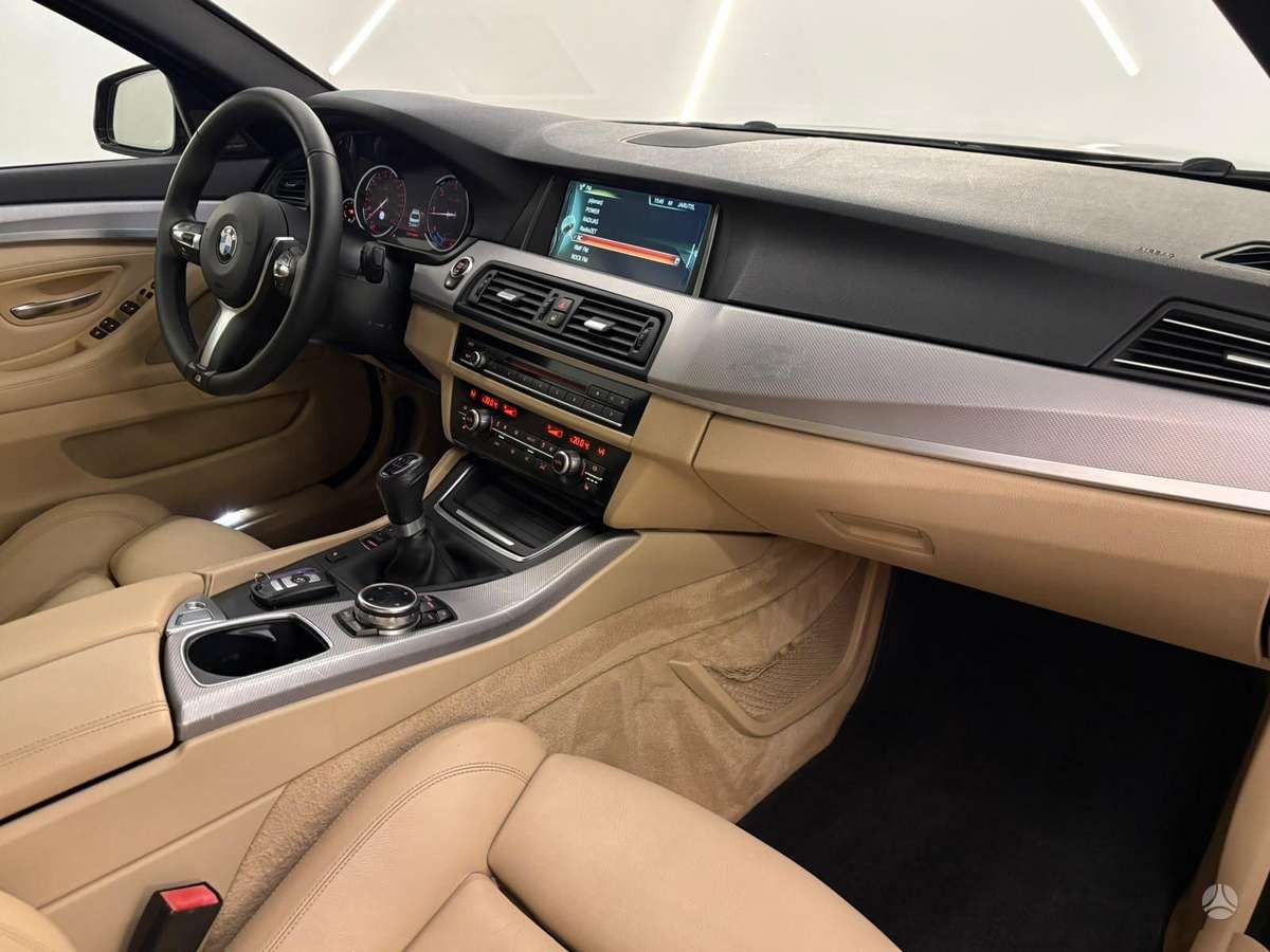 BMW 520, 2.0 l., Седан