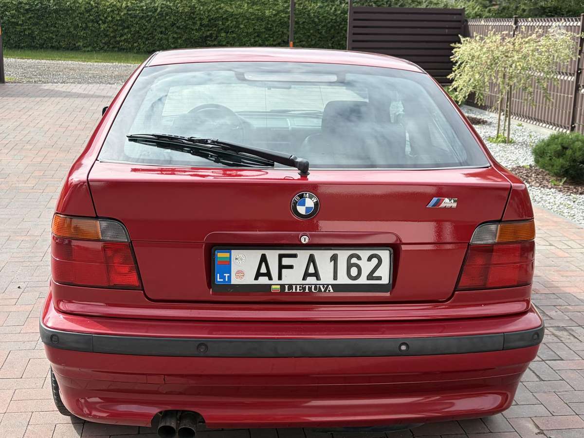 BMW 323, 2.5 l., Хэтчбек