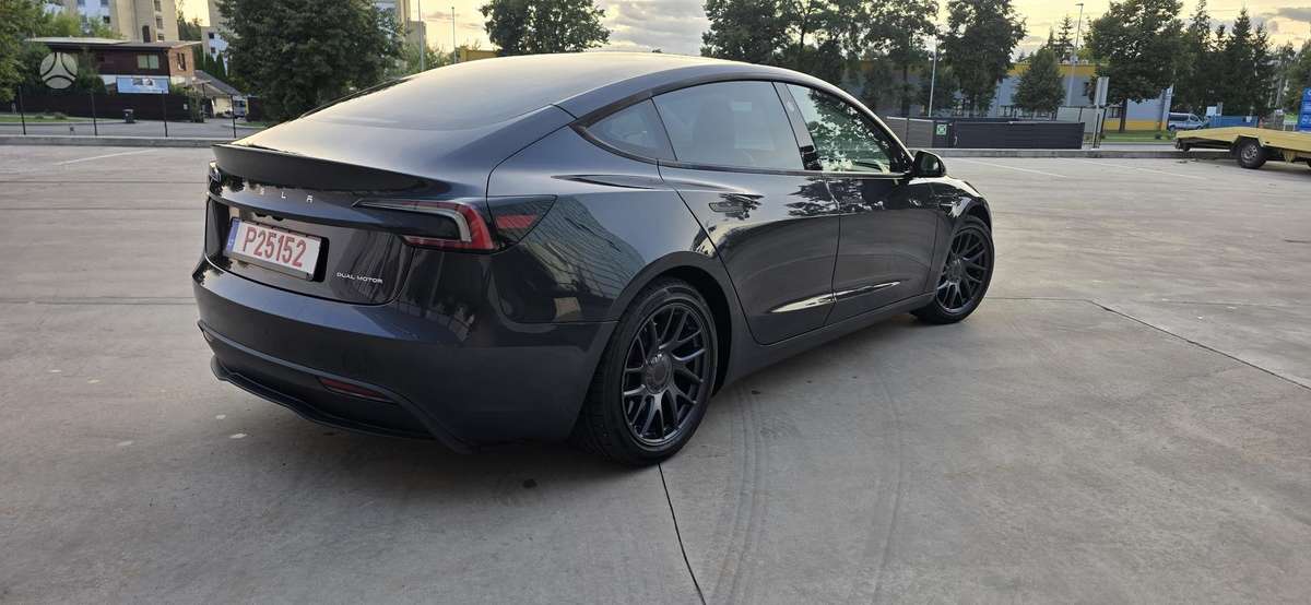 Tesla Model 3, 82 кВт·ч, Хэтчбек