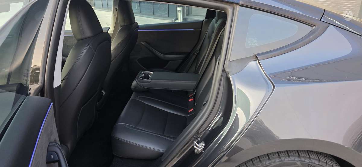 Tesla Model 3, 82 кВт·ч, Хэтчбек