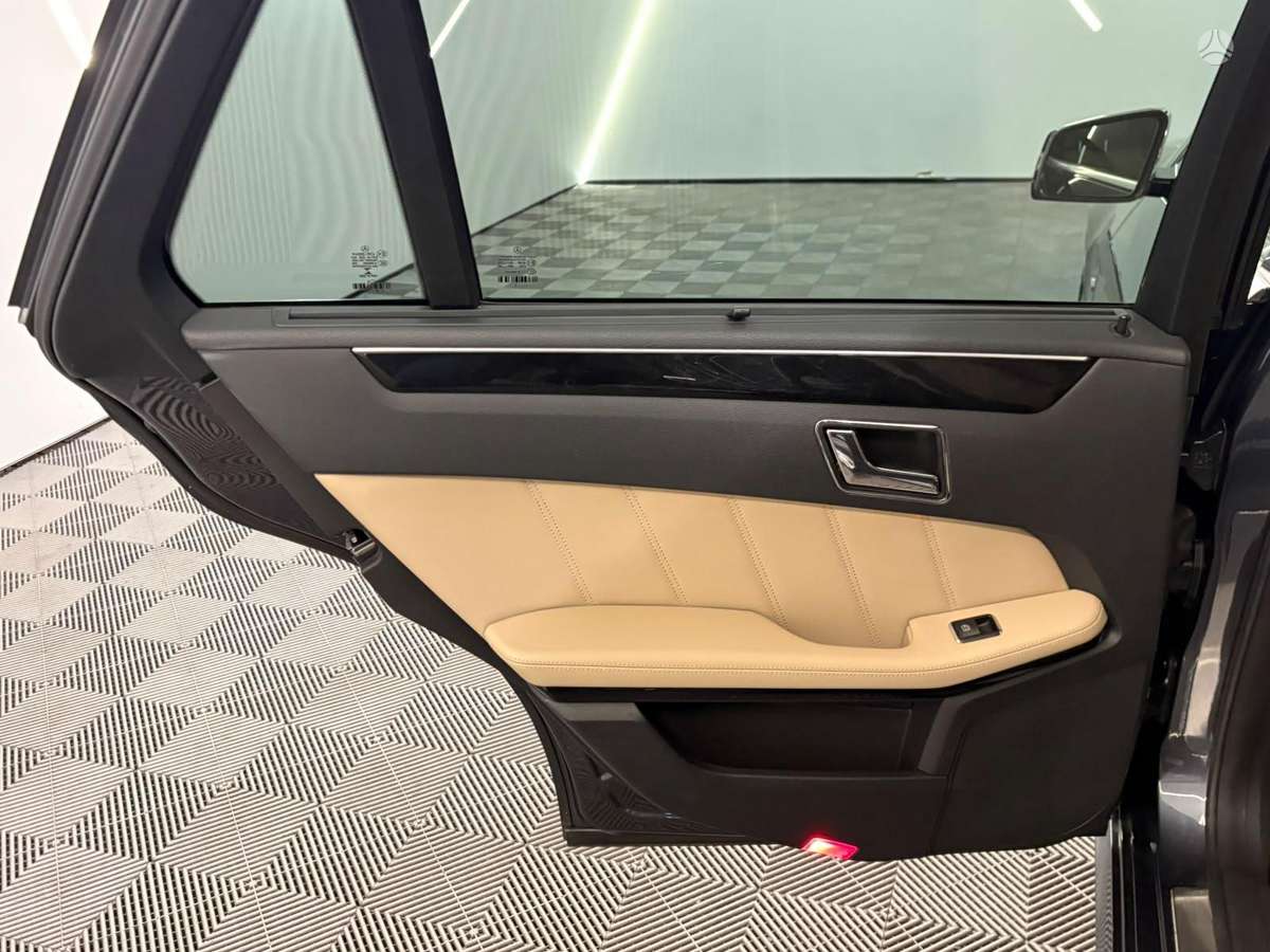 Mercedes-Benz E350, 3.0 l., Универсал