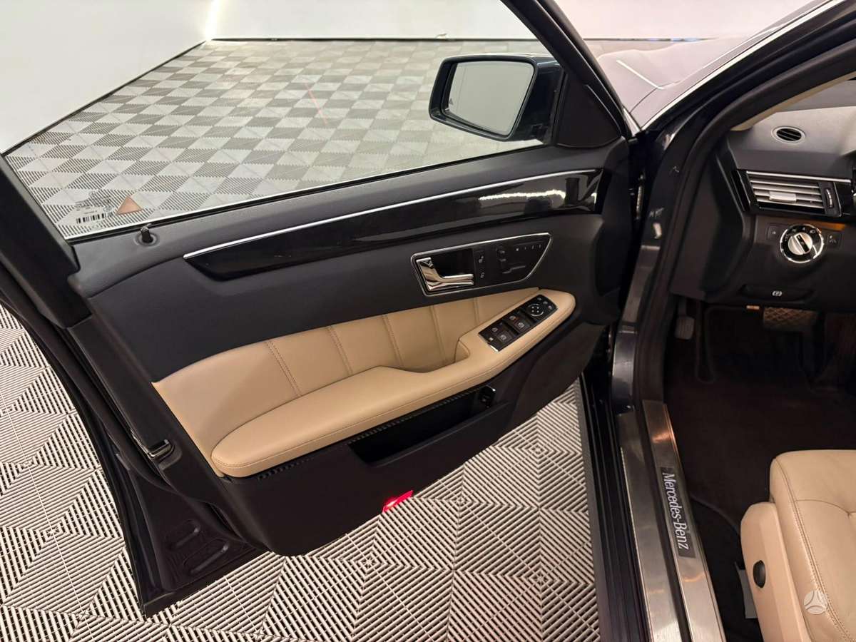 Mercedes-Benz E350, 3.0 l., Универсал