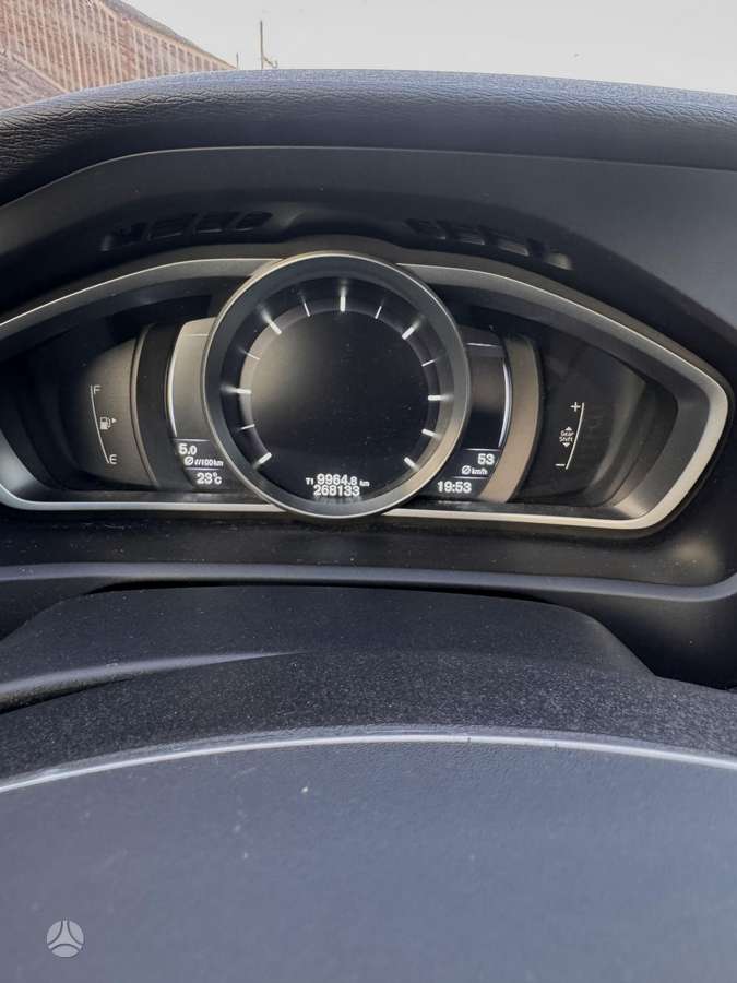 Volvo V40, 2.0 l., hatchback