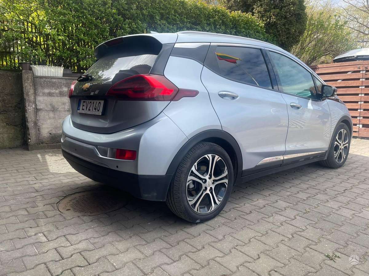 Chevrolet Bolt, 64 kWh, hatchback