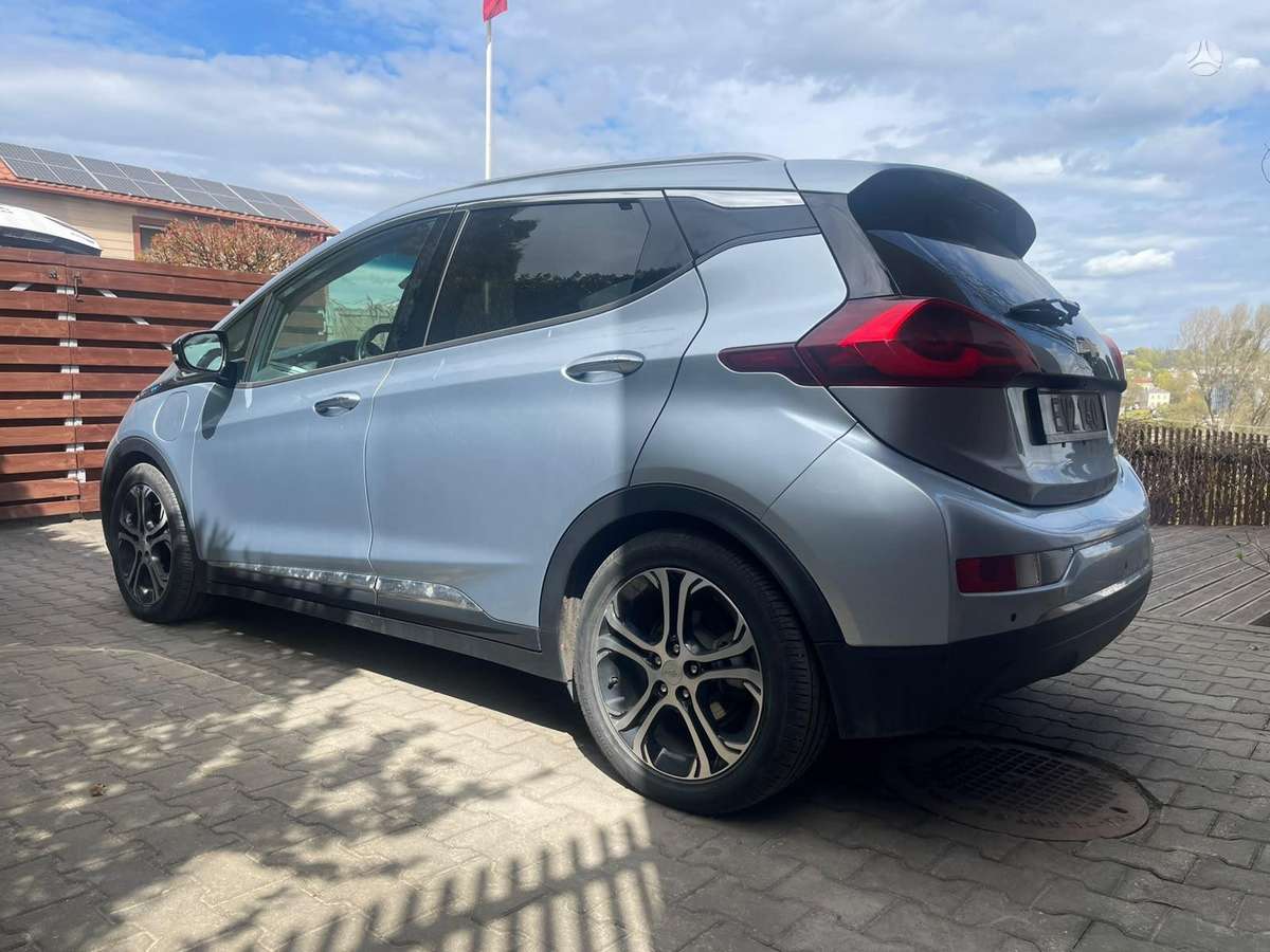 Chevrolet Bolt, 64 kWh, hatchback