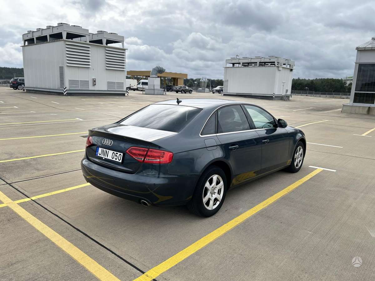 Audi A4, 2.7 l., Седан