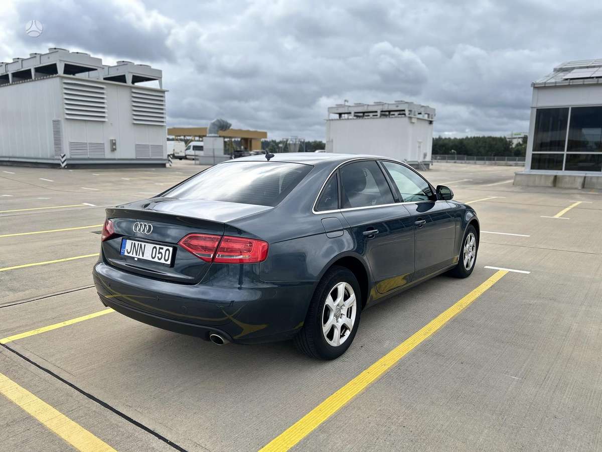 Audi A4, 2.7 l., Седан