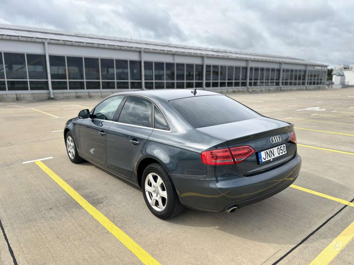 Audi A4, 2.7 l., Седан
