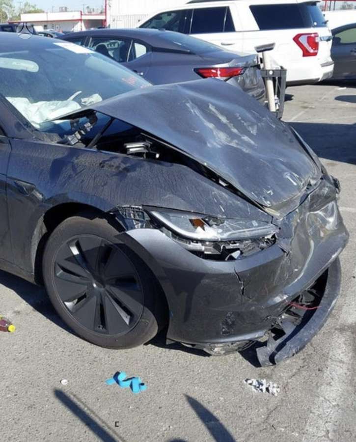 Tesla Model 3, hečbekas