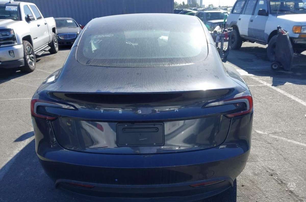 Tesla Model 3, hečbekas