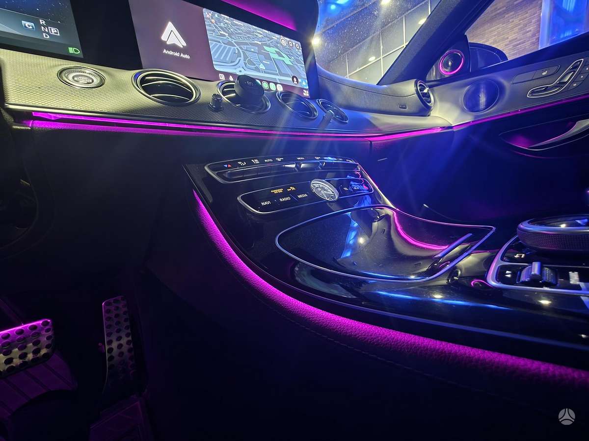 Mercedes-Benz E220, 2.0 l., Седан