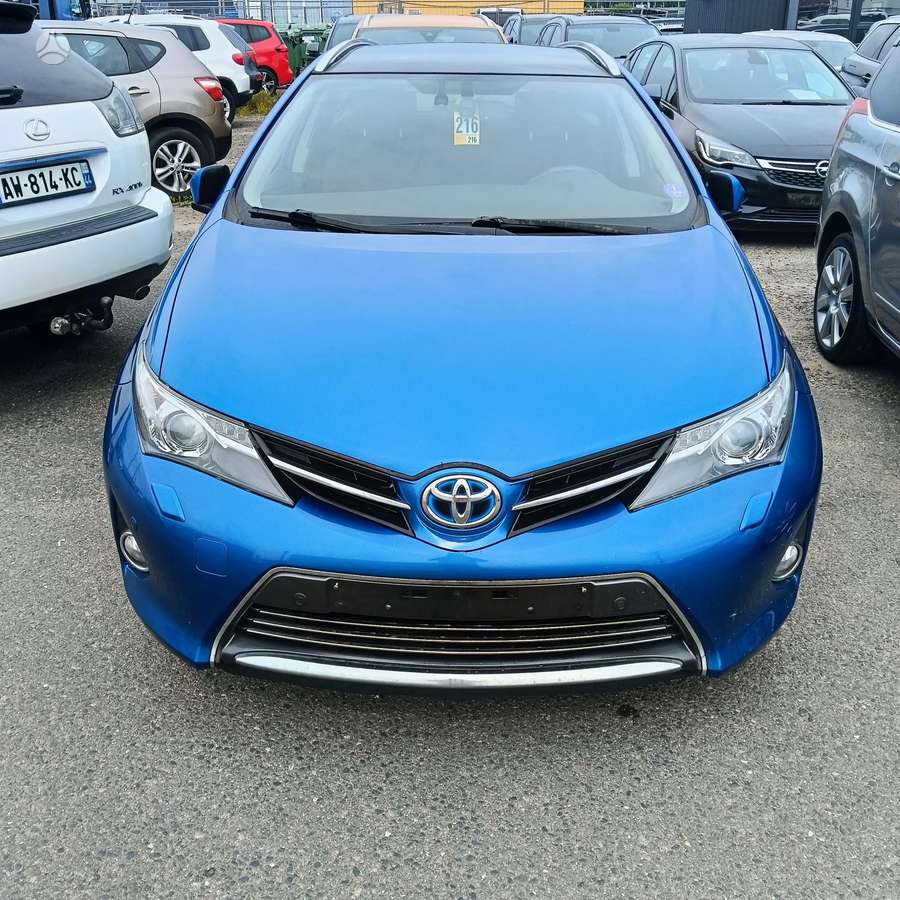 Toyota Auris - 1