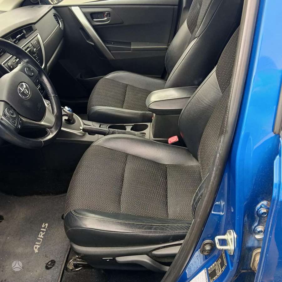 Toyota Auris - 10