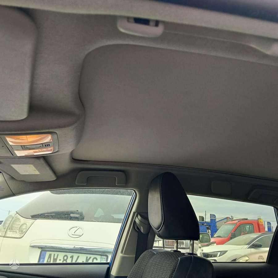 Toyota Auris - 12