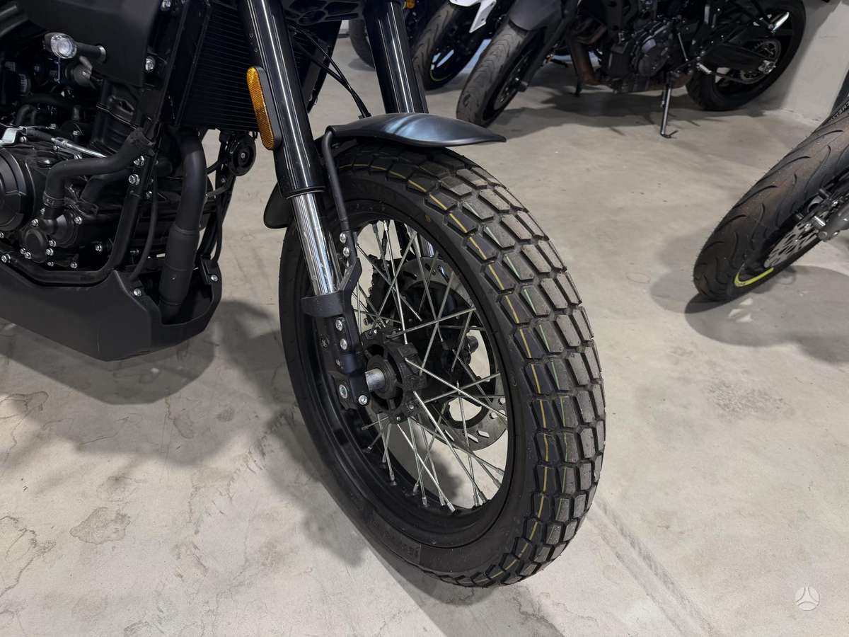 Brixton Crossfire 125 125cc, street / classic