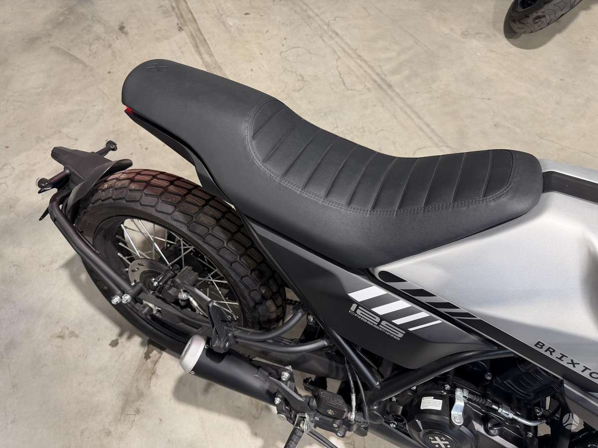 Brixton Crossfire 125 125cc, street / classic