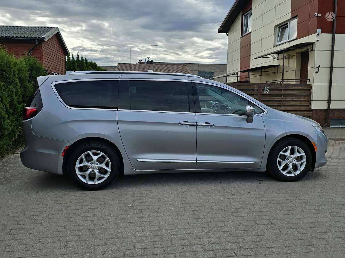 Chrysler Pacifica, 3.6 l., Минивэн